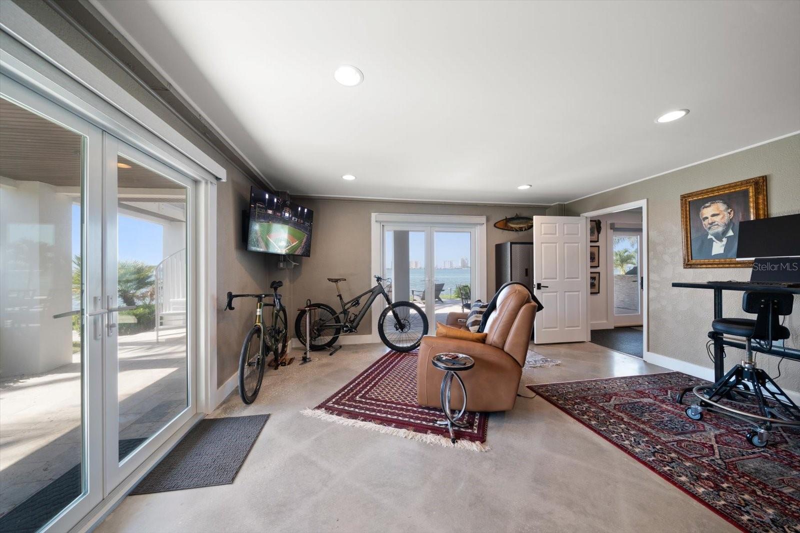 Ground floor office/quiet space