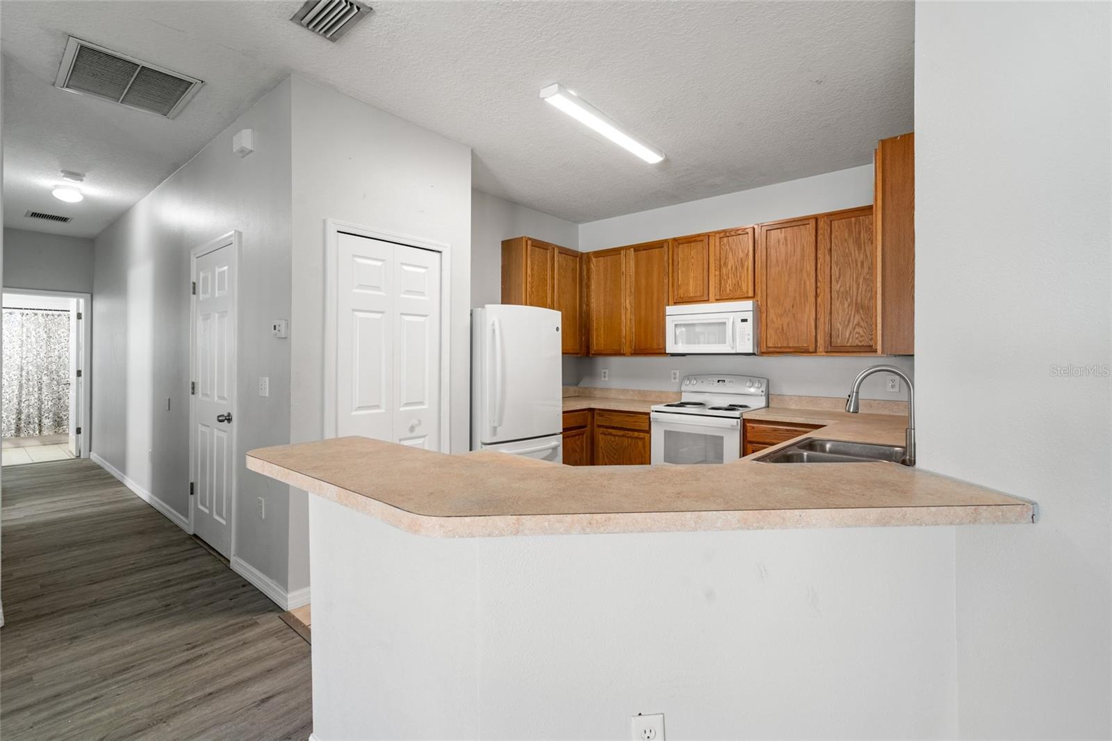 5727 AUTUMN SHIRE DR, ZEPHYRHILLS, FL, 33541