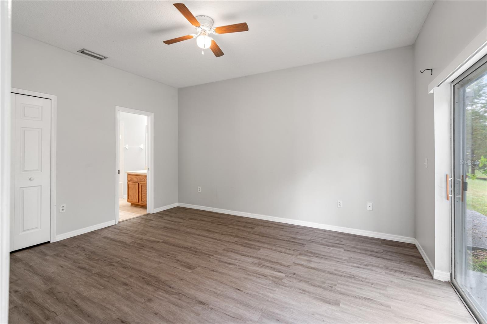 5727 AUTUMN SHIRE DR, ZEPHYRHILLS, FL, 33541