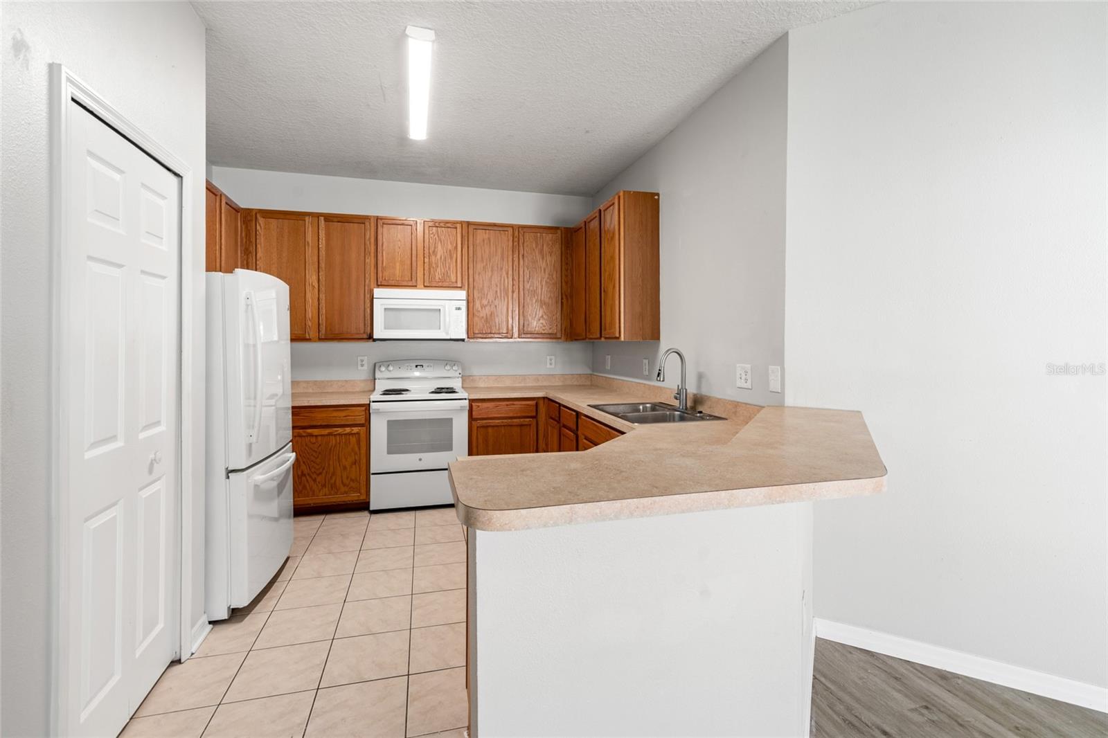 5727 AUTUMN SHIRE DR, ZEPHYRHILLS, FL, 33541