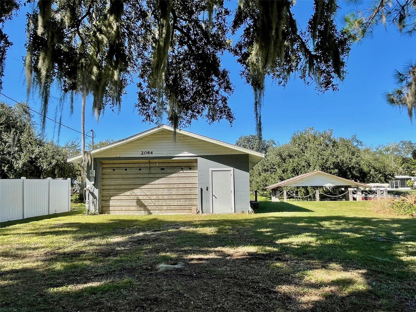 2064 SHADY LN., GENEVA, FL, 32732