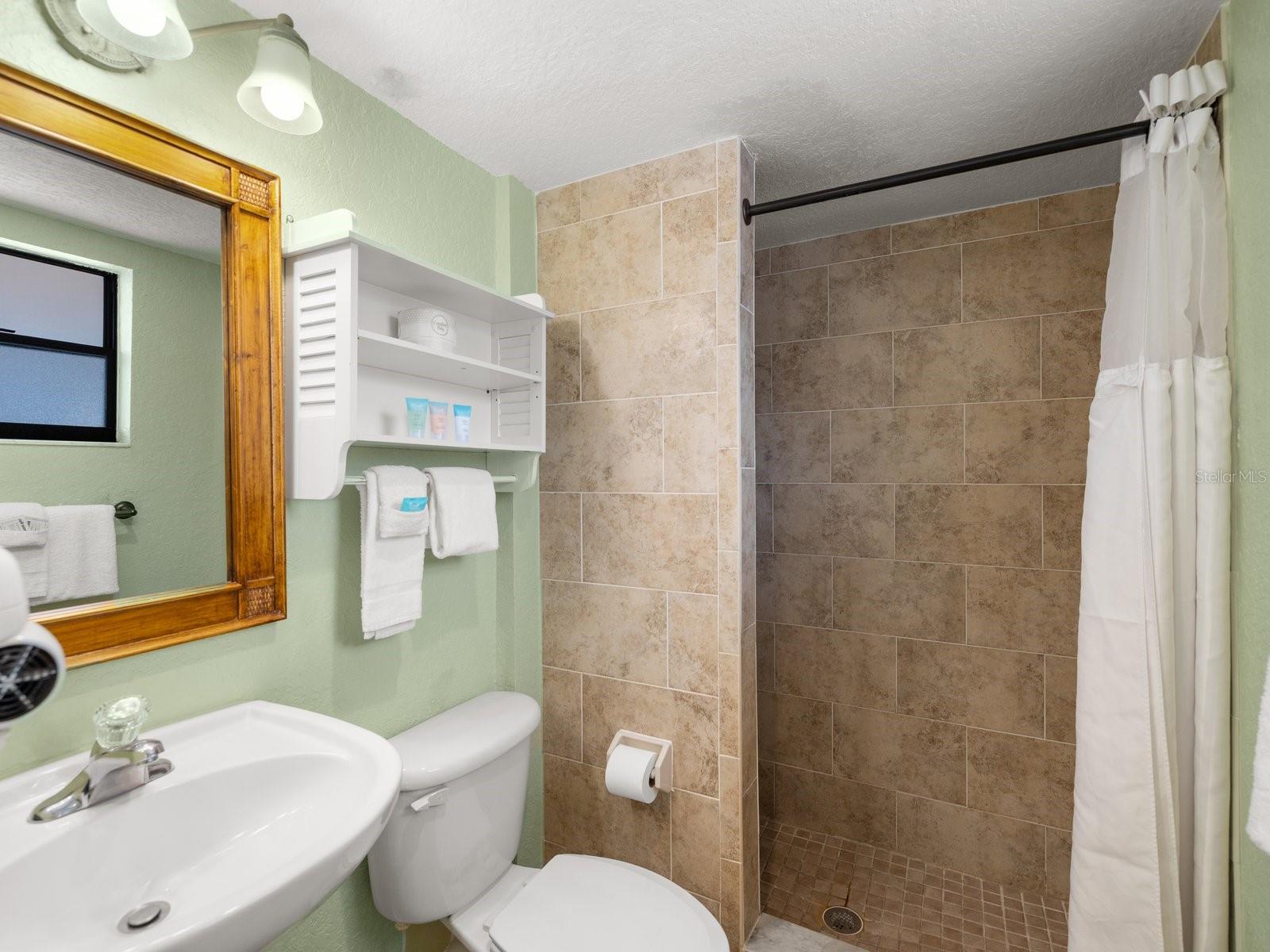 1420 BAYSHORE BLVD #208, DUNEDIN, FL, 34698