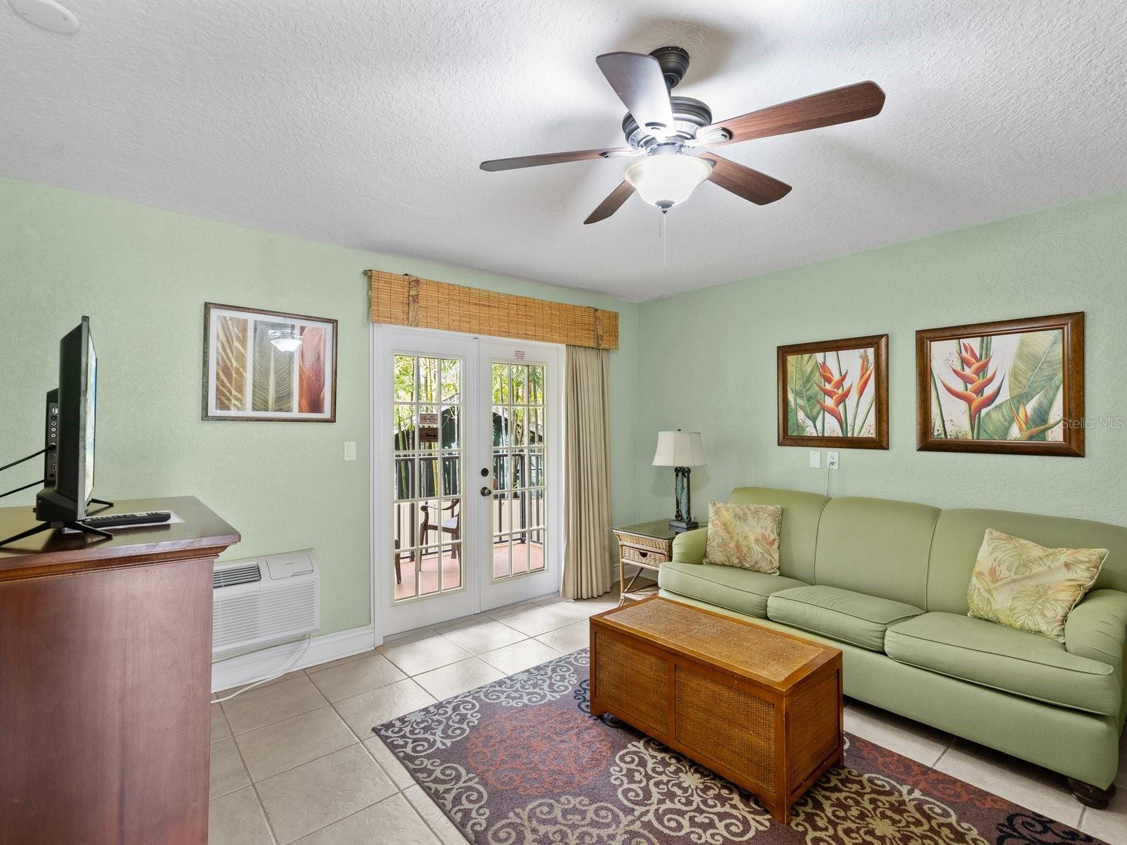 1420 BAYSHORE BLVD #208, DUNEDIN, FL, 34698