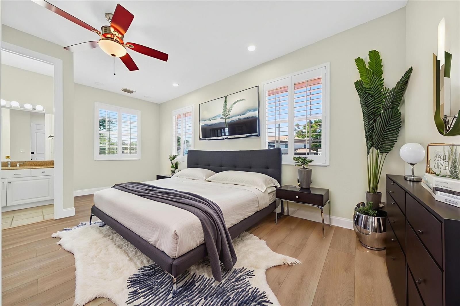 A4670452 Property Photo