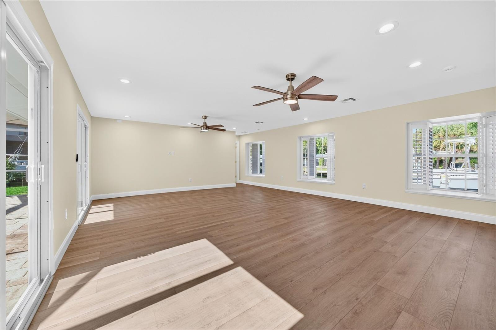 A4670452 Property Photo