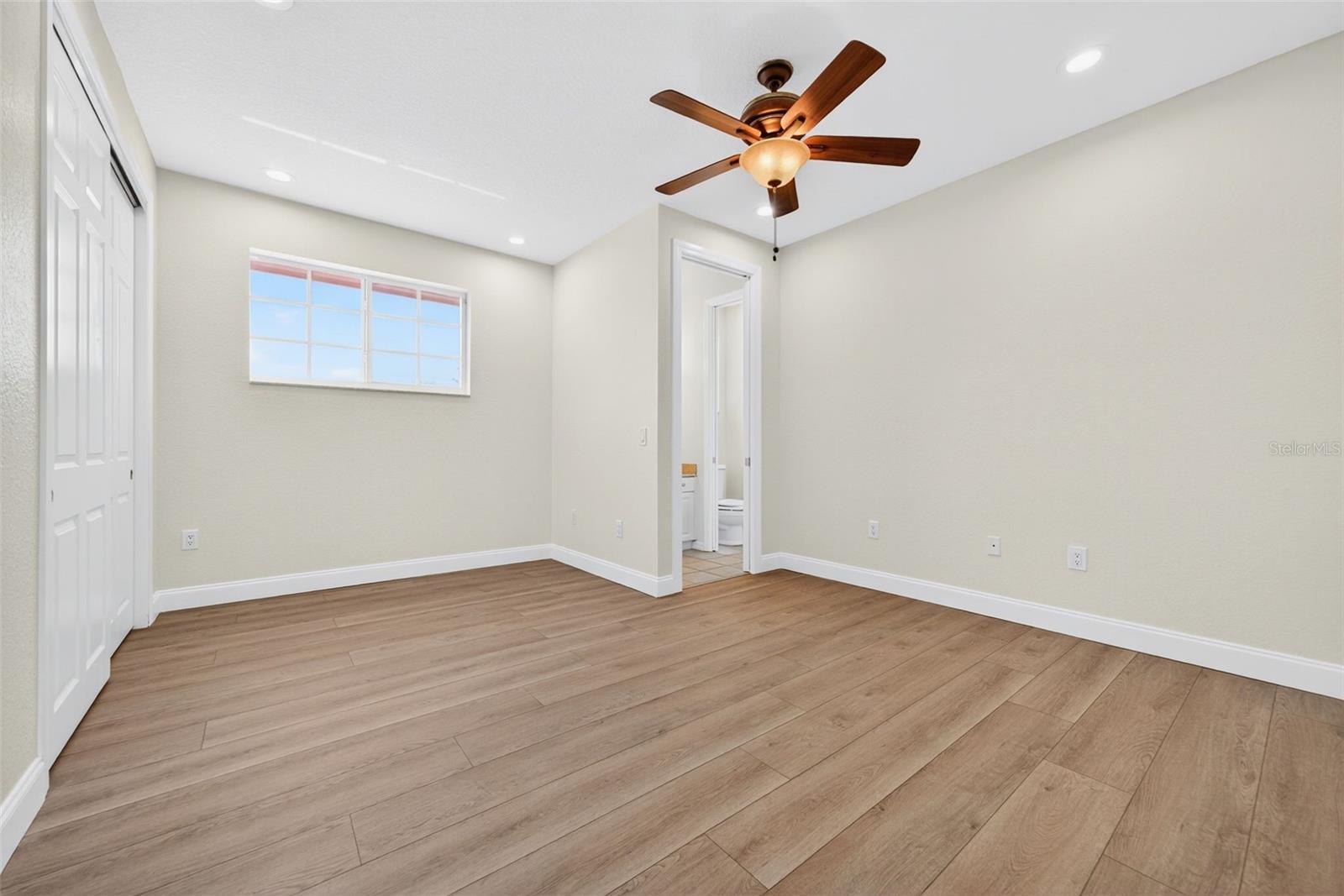 A4670452 Property Photo