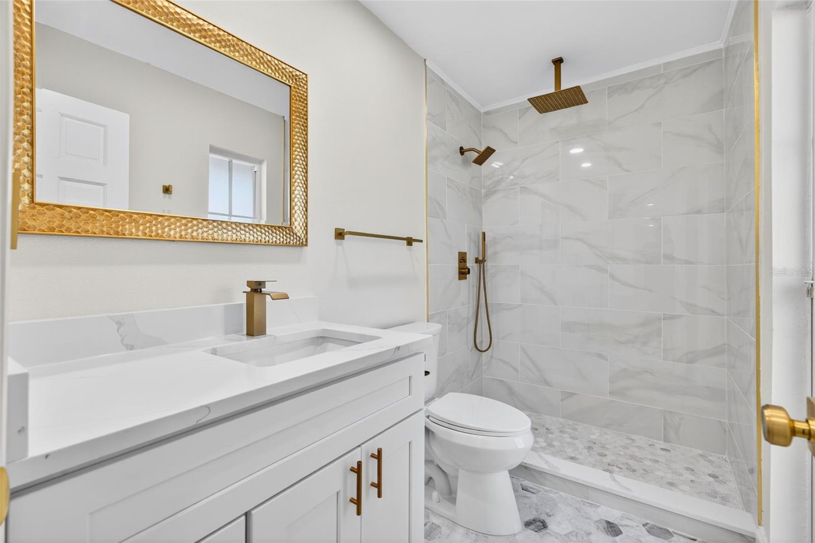 A4670452 Property Photo