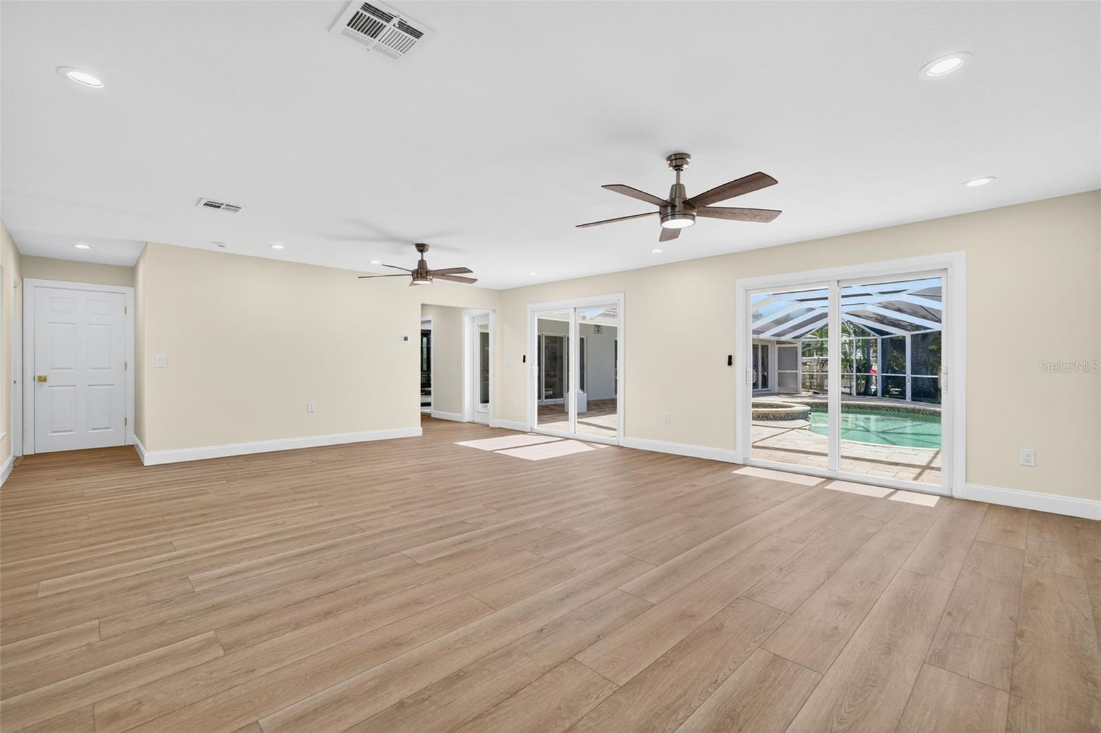 A4670452 Property Photo