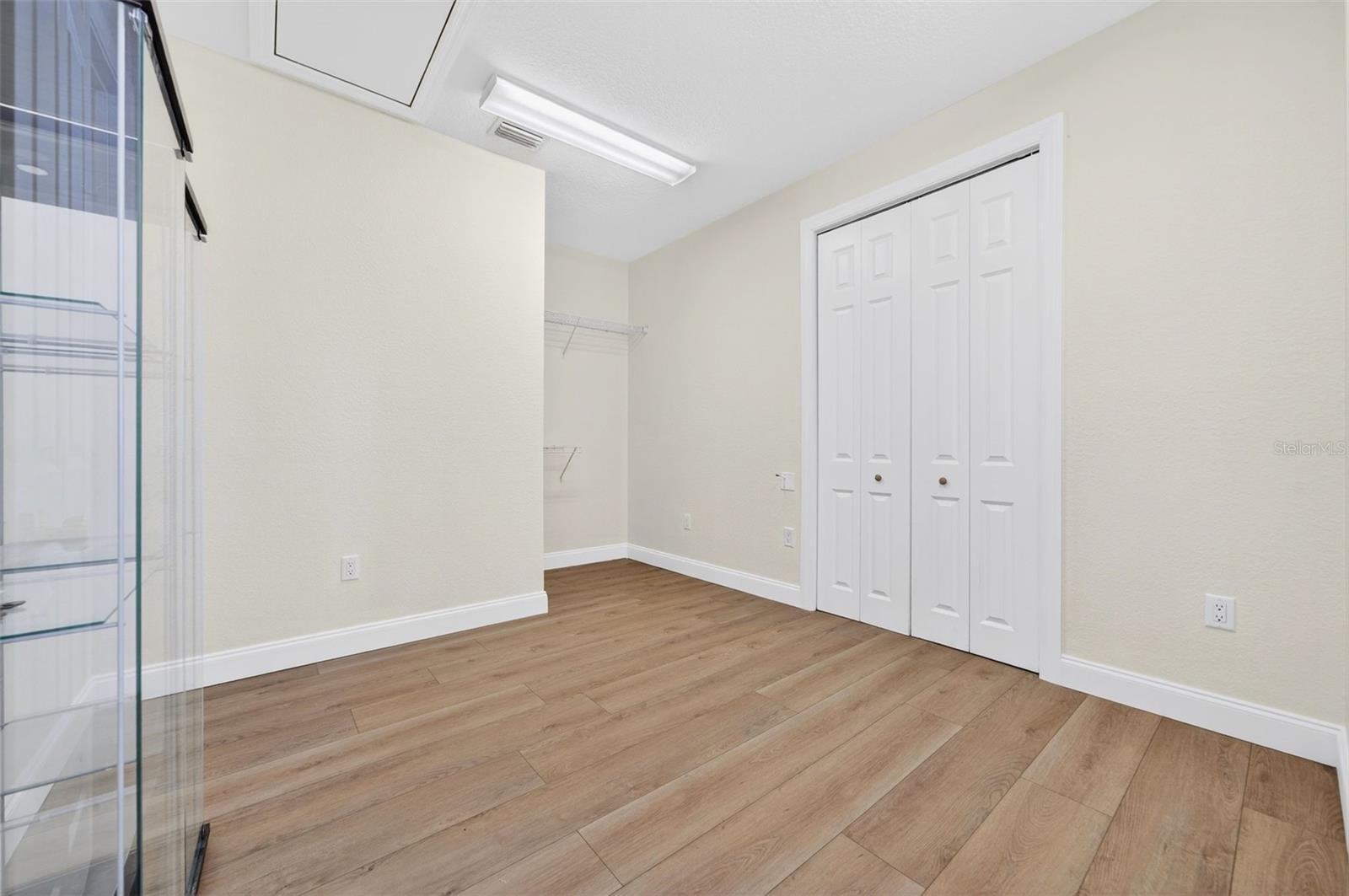 A4670452 Property Photo