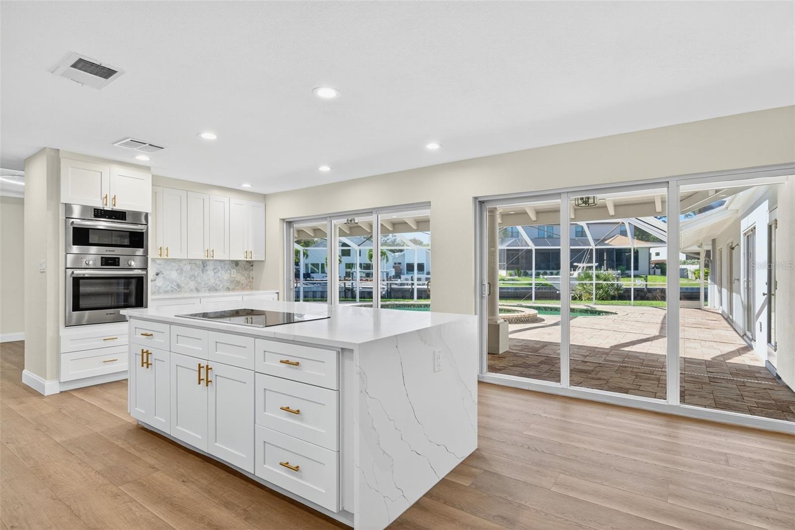 A4670452 Property Photo