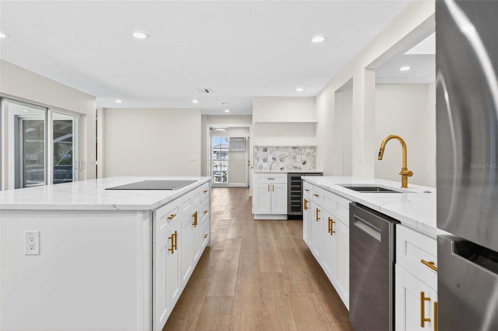 A4670452 Property Photo