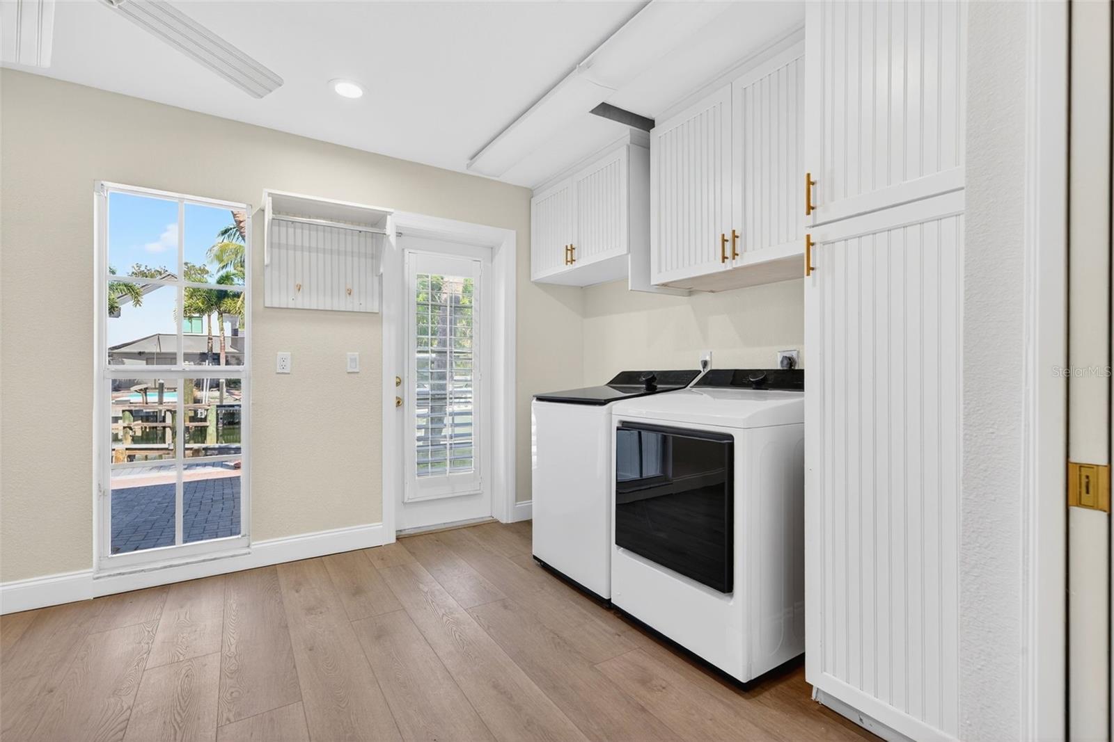 A4670452 Property Photo