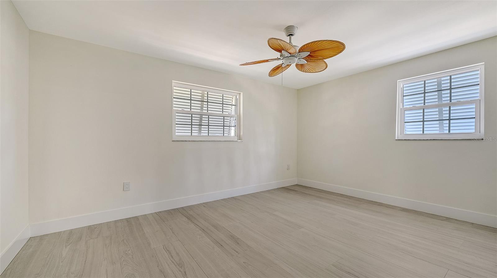 618 BUTTONWOOD DR, LONGBOAT KEY, FL, 34228