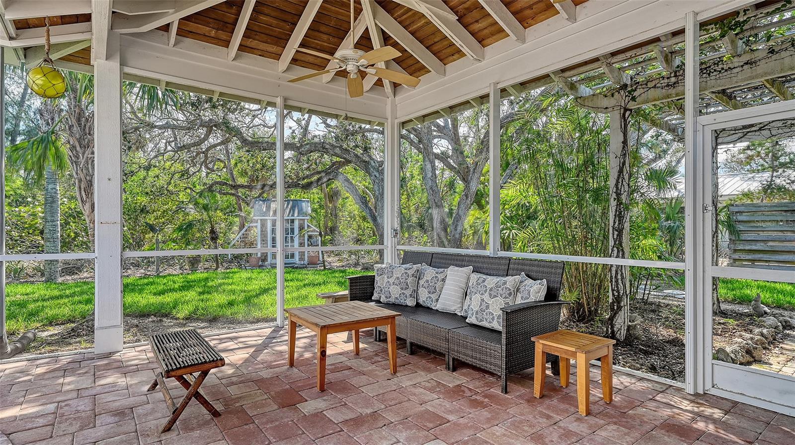 618 BUTTONWOOD DR, LONGBOAT KEY, FL, 34228