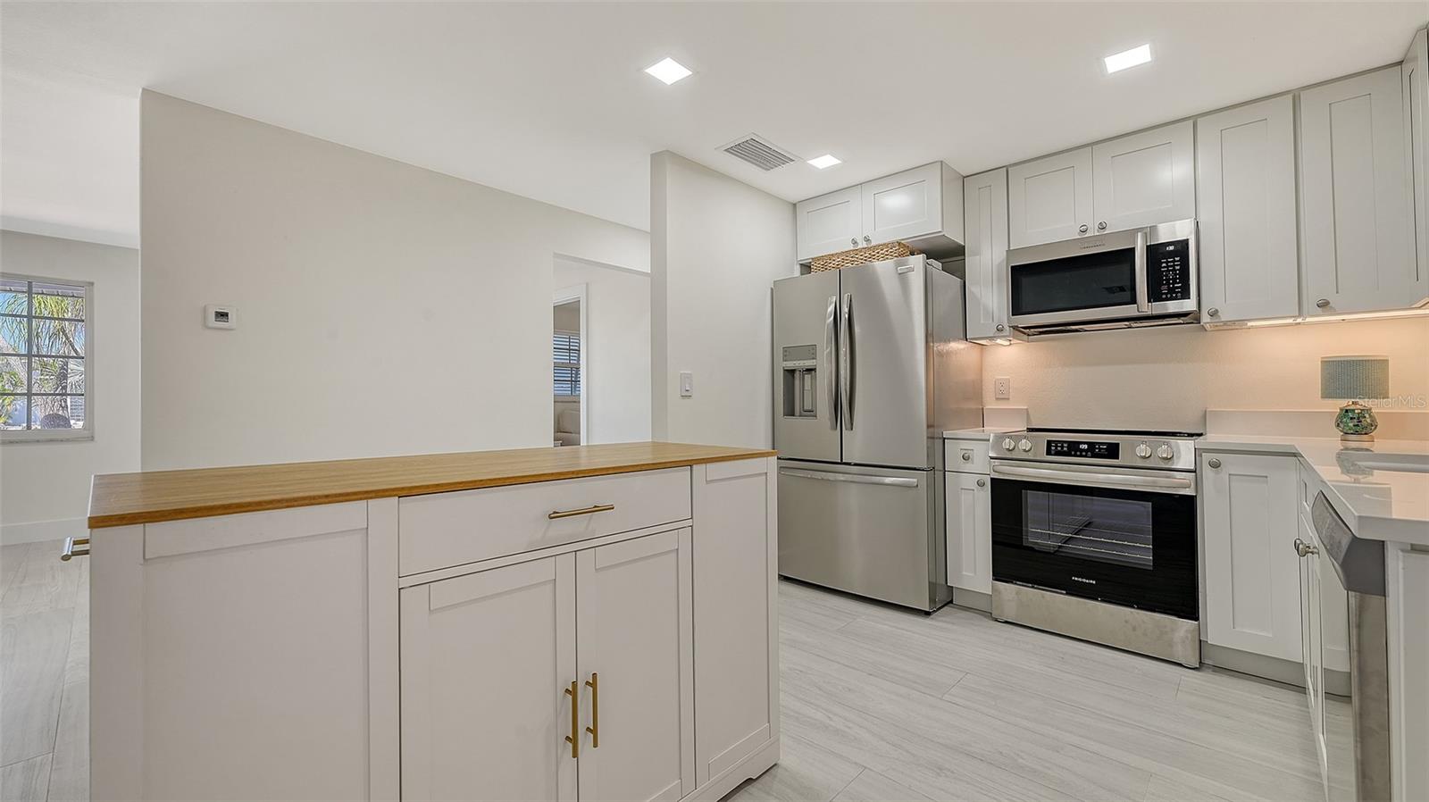 618 BUTTONWOOD DR, LONGBOAT KEY, FL, 34228