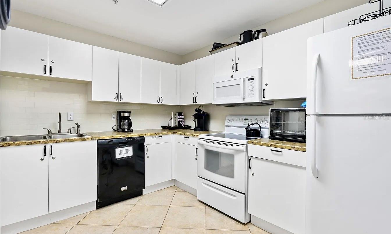 4 OCEANS WEST BLVD #402B, DAYTONA BEACH SHORES, FL, 32118