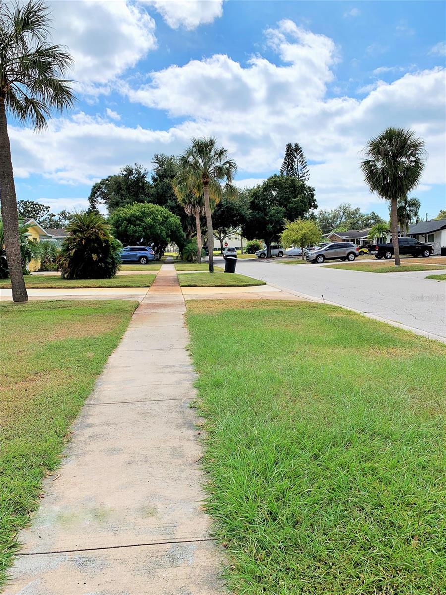 Neighborhood side walks