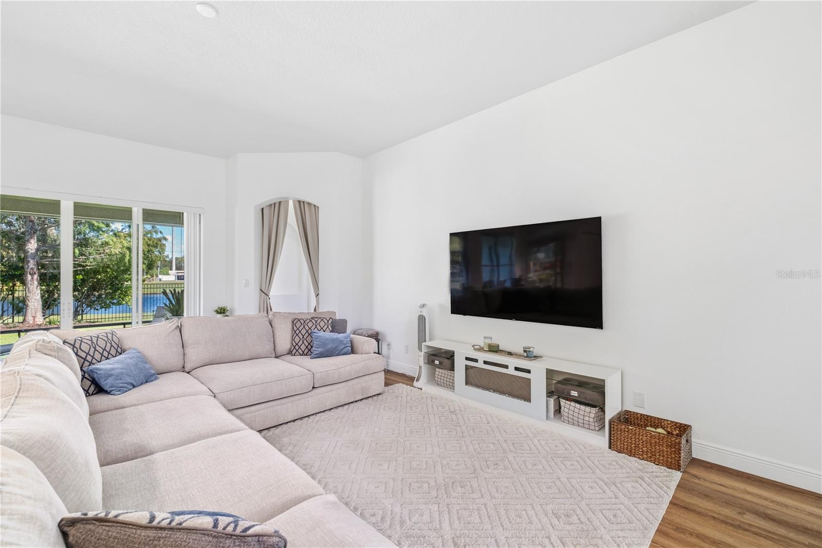 2425 GREENWILLOW DR, ORLANDO, FL, 32825