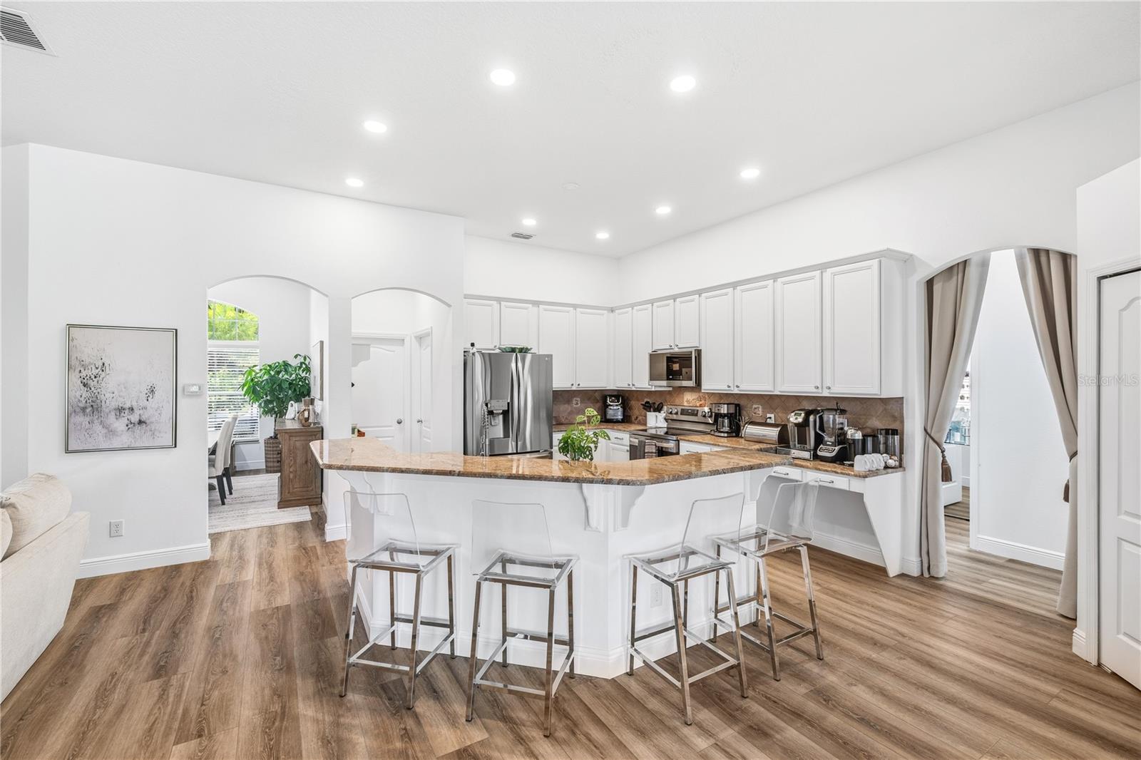 2425 GREENWILLOW DR, ORLANDO, FL, 32825