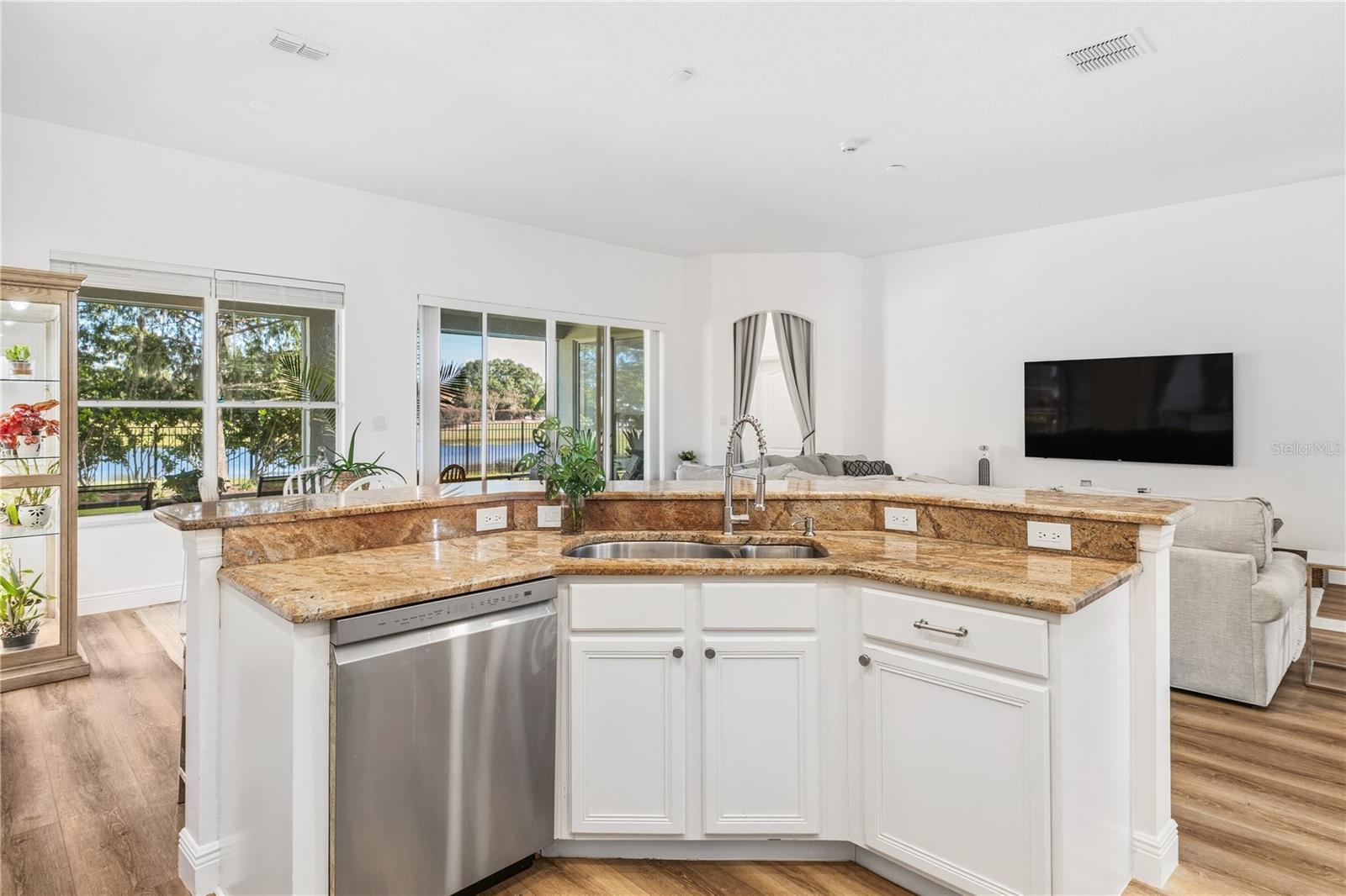 2425 GREENWILLOW DR, ORLANDO, FL, 32825