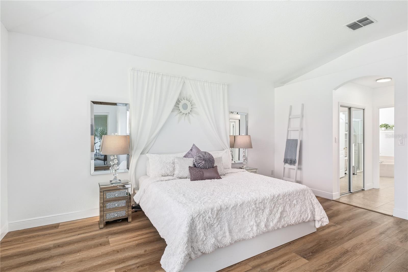 2425 GREENWILLOW DR, ORLANDO, FL, 32825