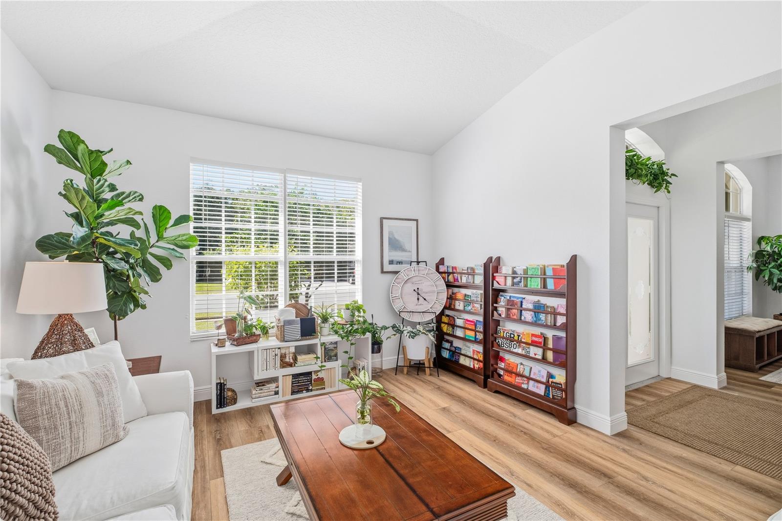 2425 GREENWILLOW DR, ORLANDO, FL, 32825