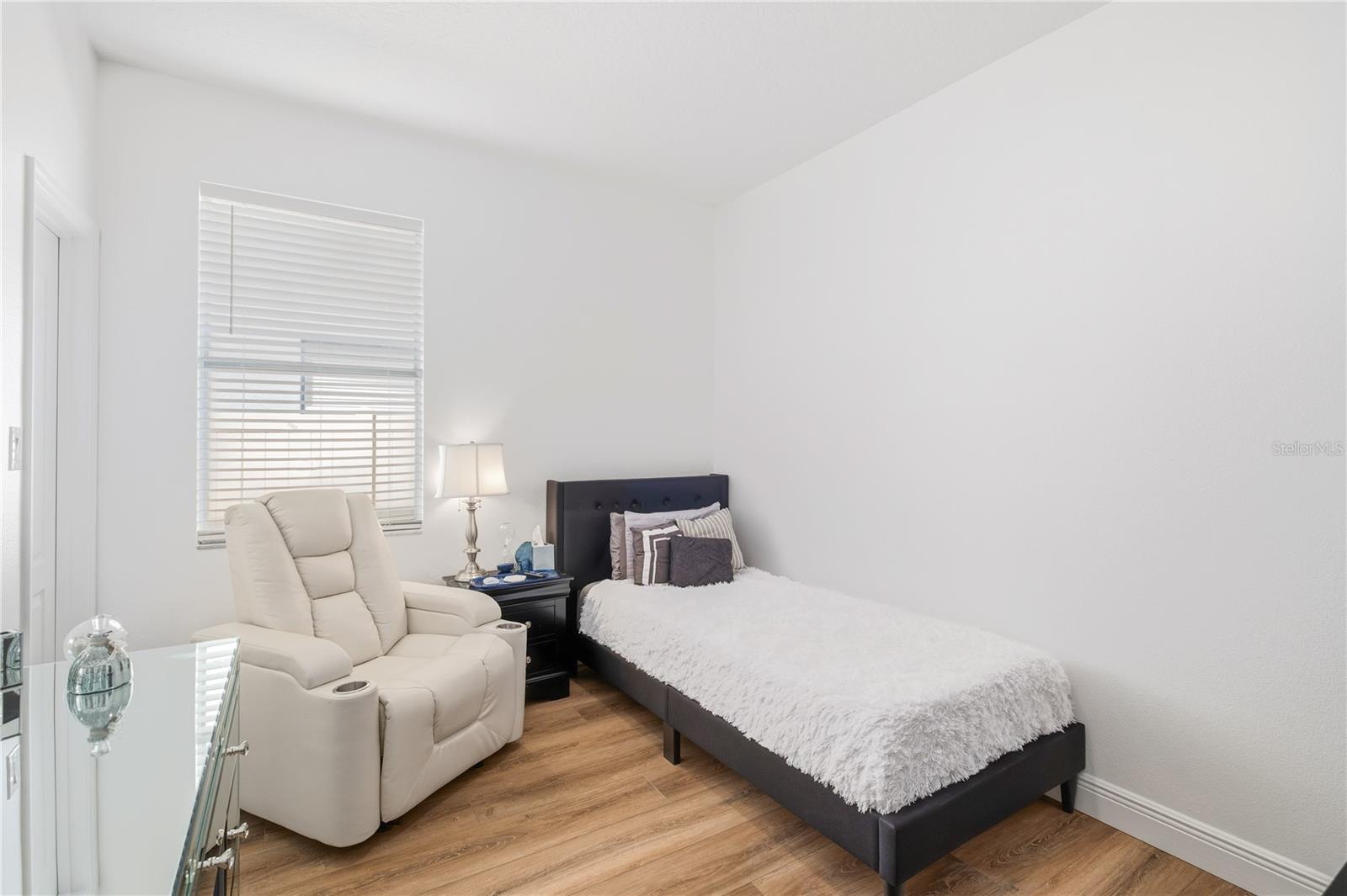 2425 GREENWILLOW DR, ORLANDO, FL, 32825