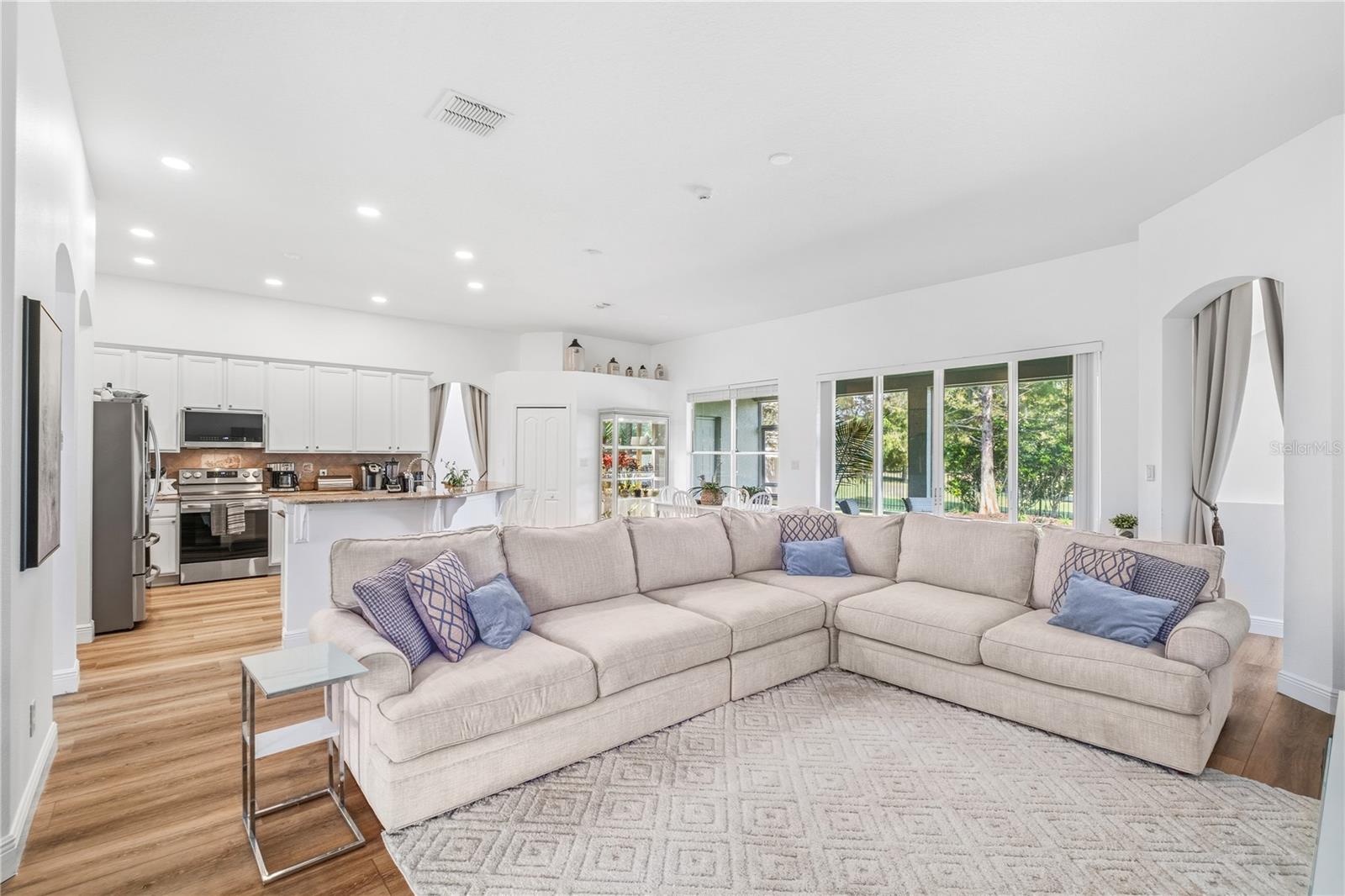 2425 GREENWILLOW DR, ORLANDO, FL, 32825