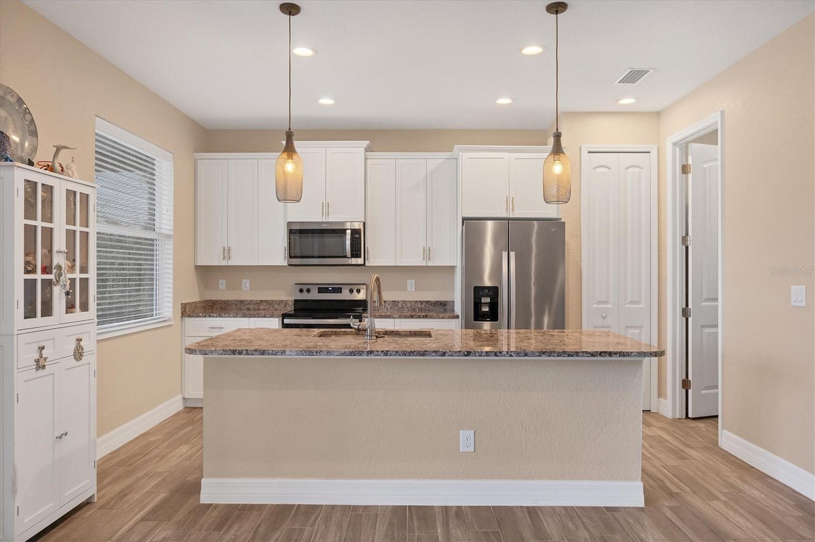 112 BERYL DR, ROTONDA WEST, FL, 33947