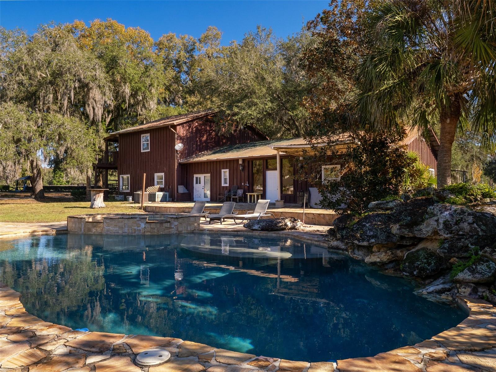 OM712677 Property Photo