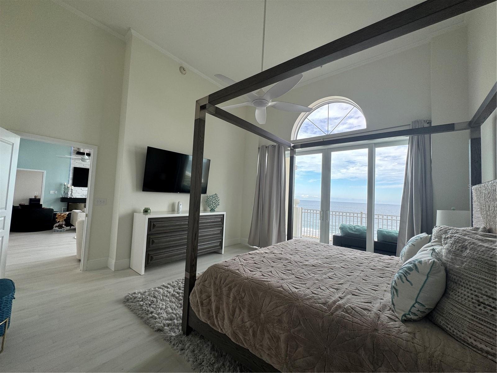 O6357019 Property Photo