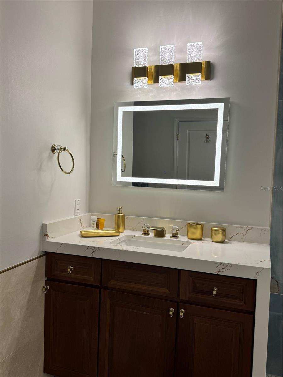 O6357019 Property Photo