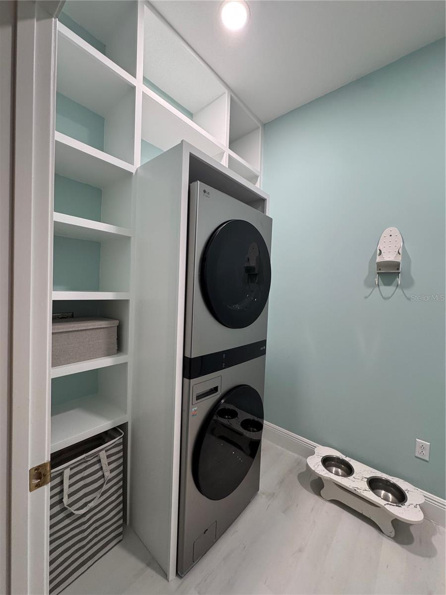 O6357019 Property Photo