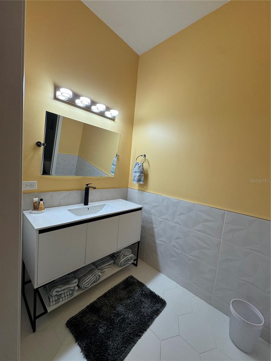 O6357019 Property Photo