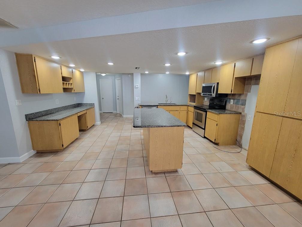 11633 FOX RUN, PORT RICHEY, FL, 34668