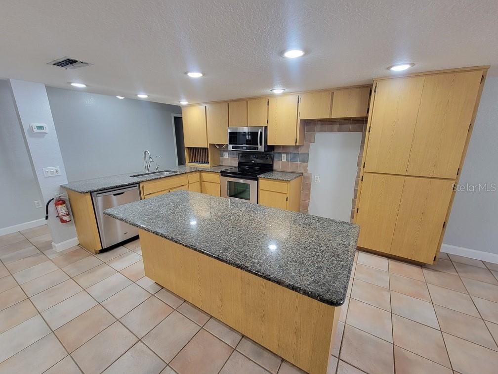 11633 FOX RUN, PORT RICHEY, FL, 34668