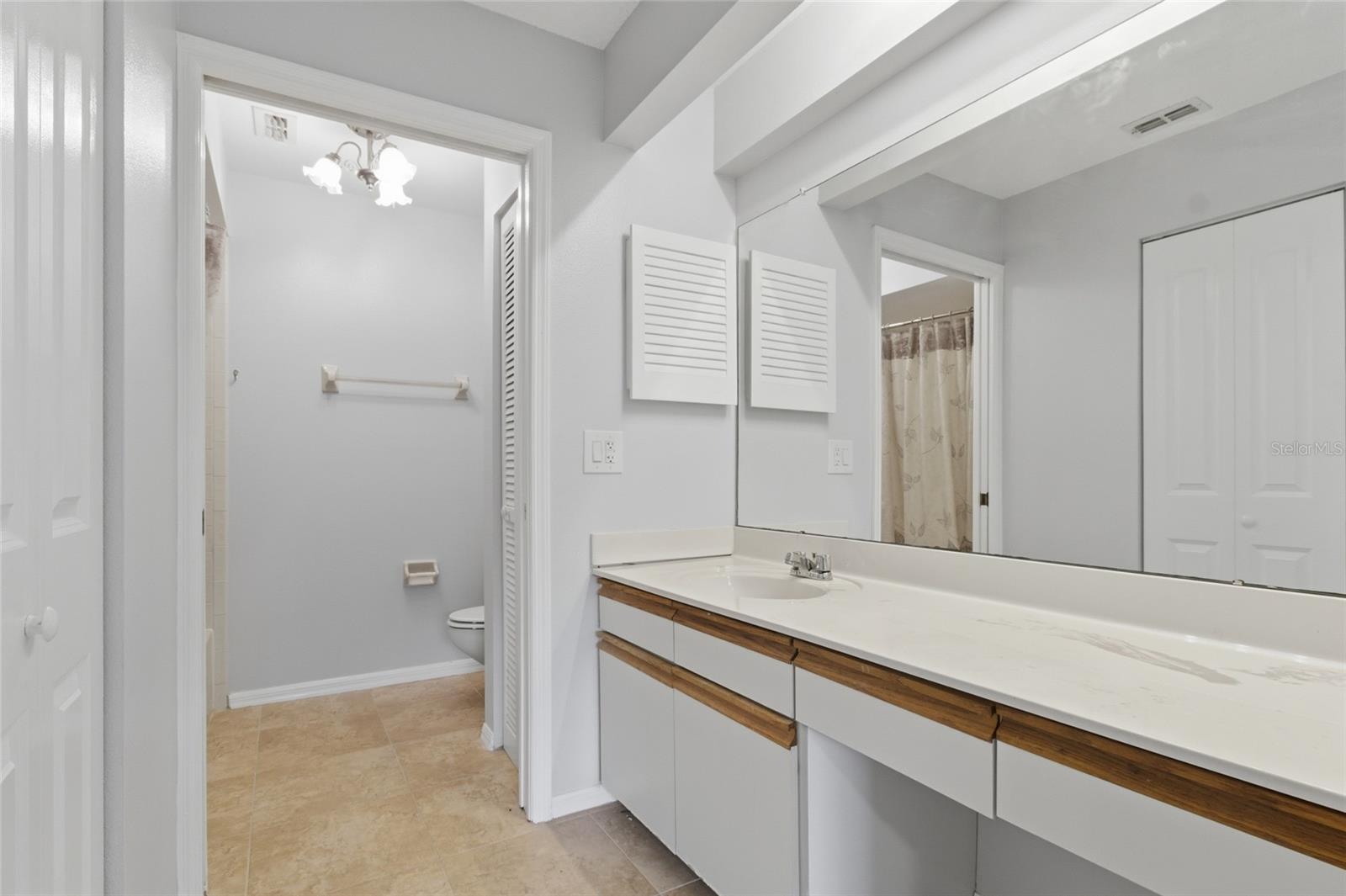 Primary Ensuite Bath