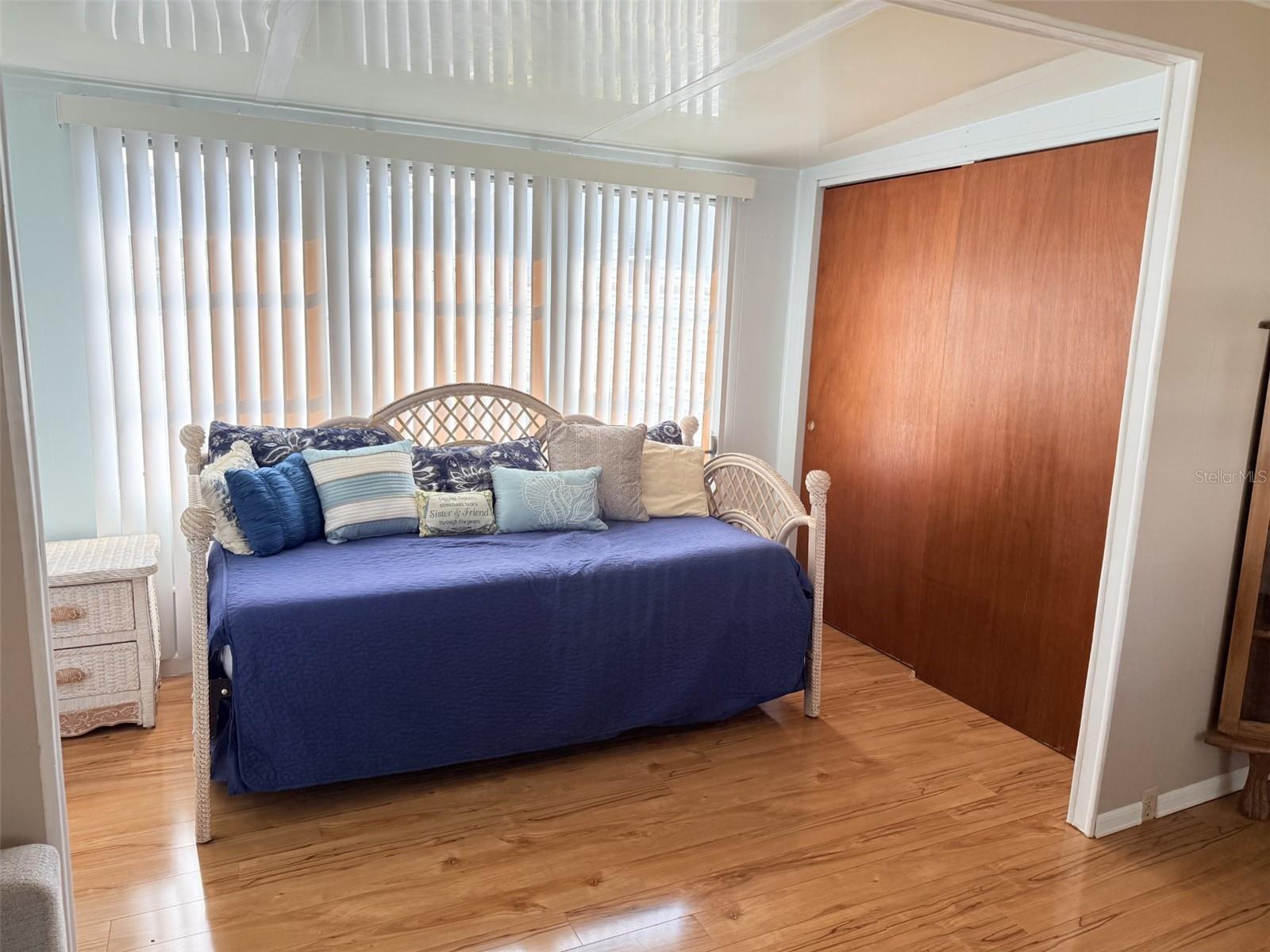 TB8443691 Property Photo