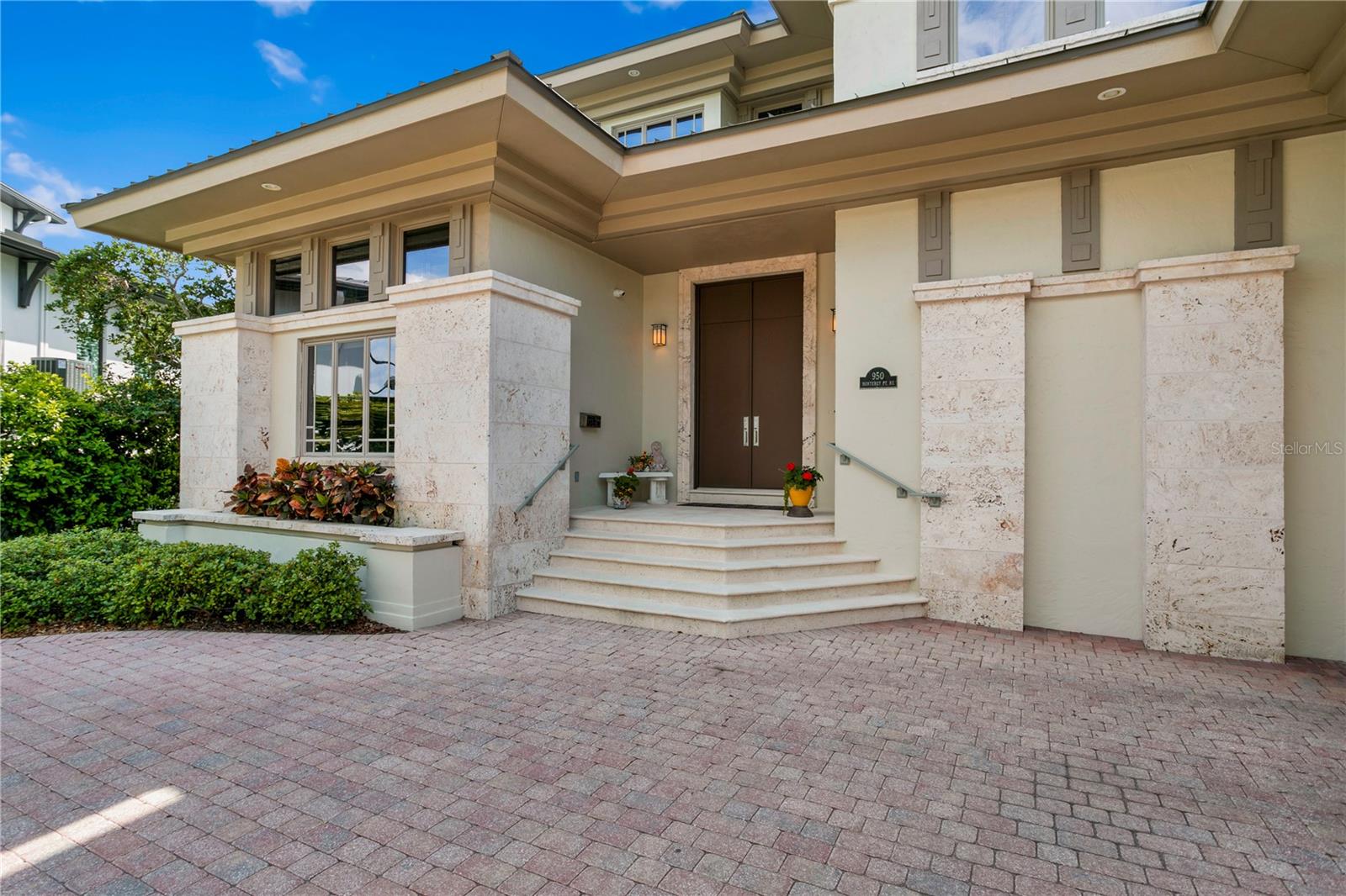 TB8443694 Property Photo