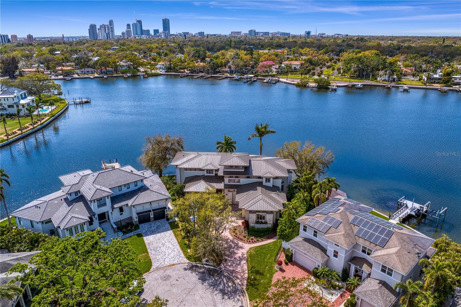 TB8443694 Property Photo