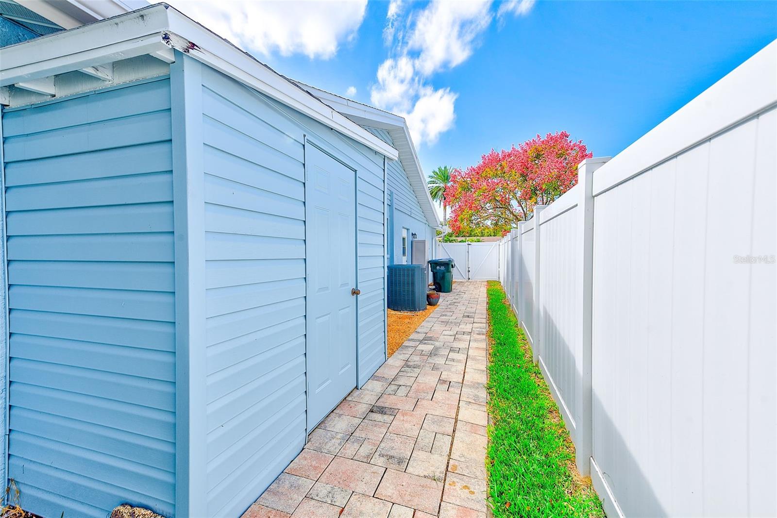 1851 DEL ROBLES TER, CLEARWATER, FL, 33764