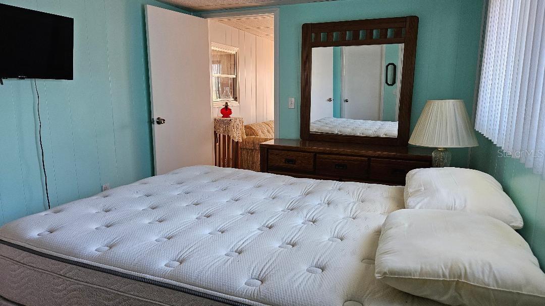 TB8443701 Property Photo