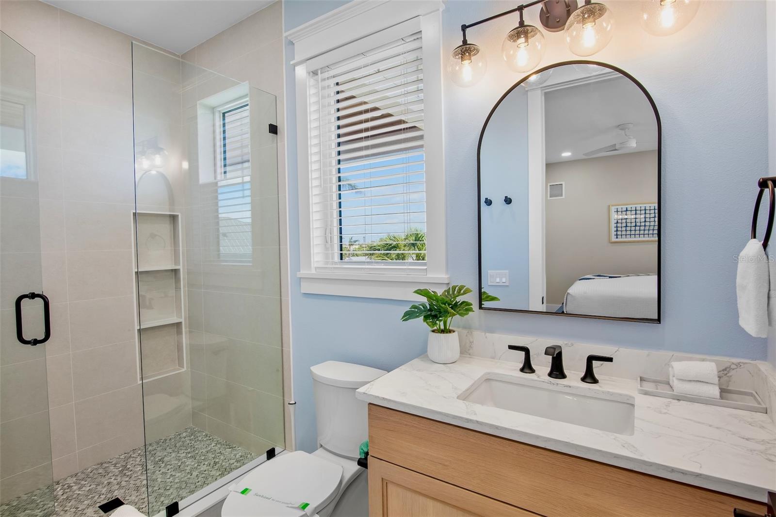 A4670533 Property Photo