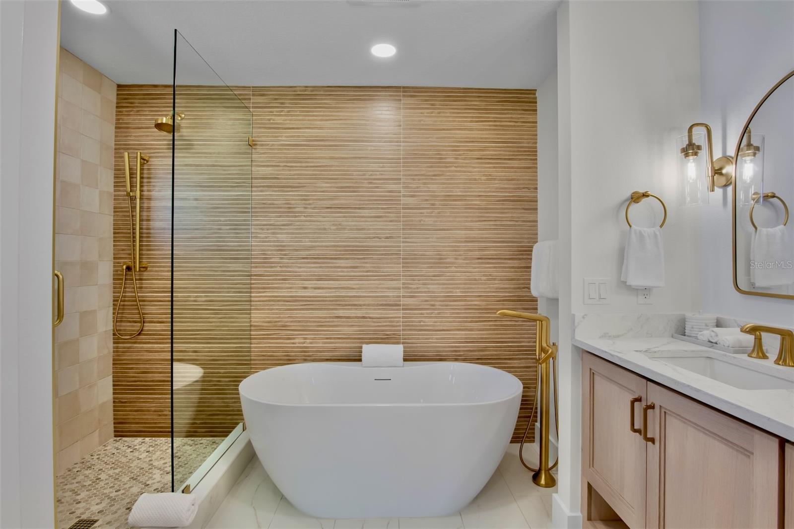 A4670533 Property Photo