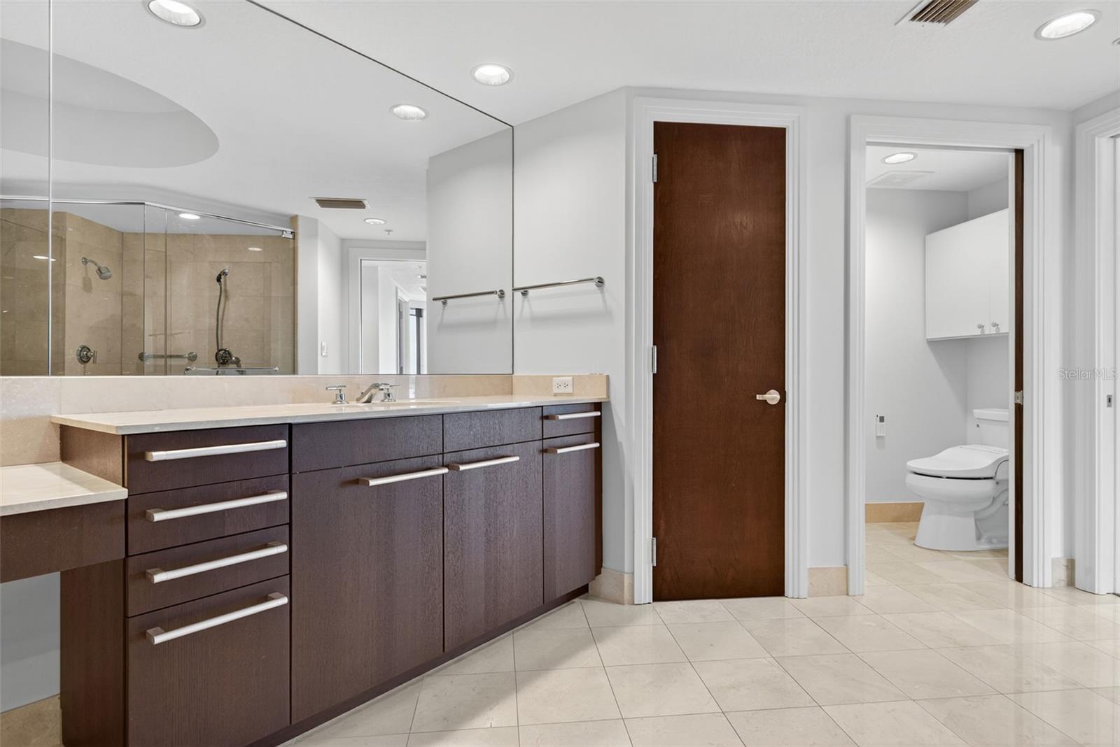 A4670548 Property Photo