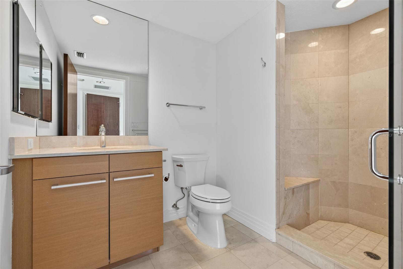 A4670548 Property Photo