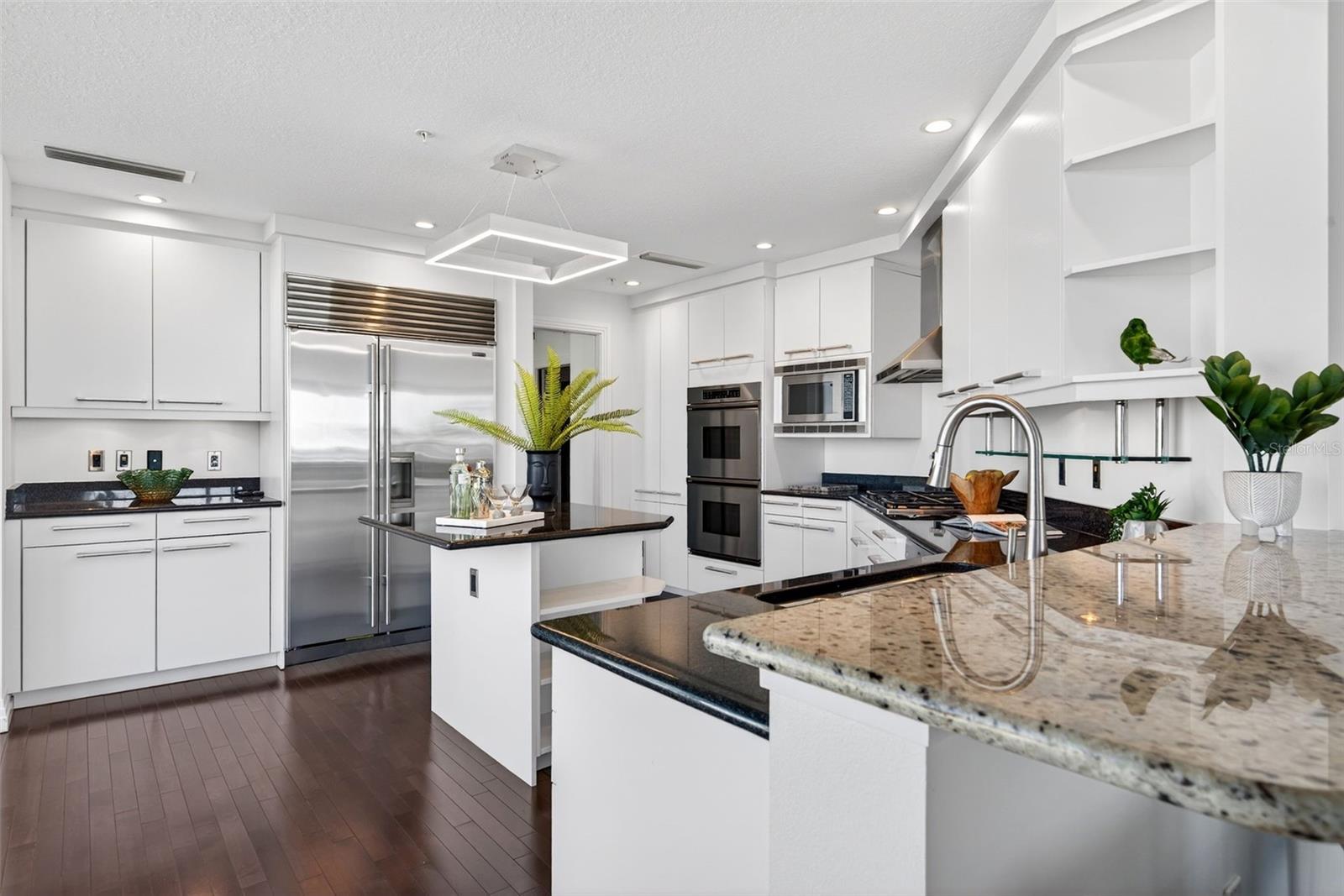 A4670548 Property Photo