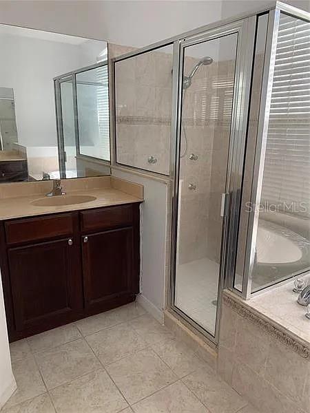 1427 EMERALD HILL WAY, VALRICO, FL, 33594