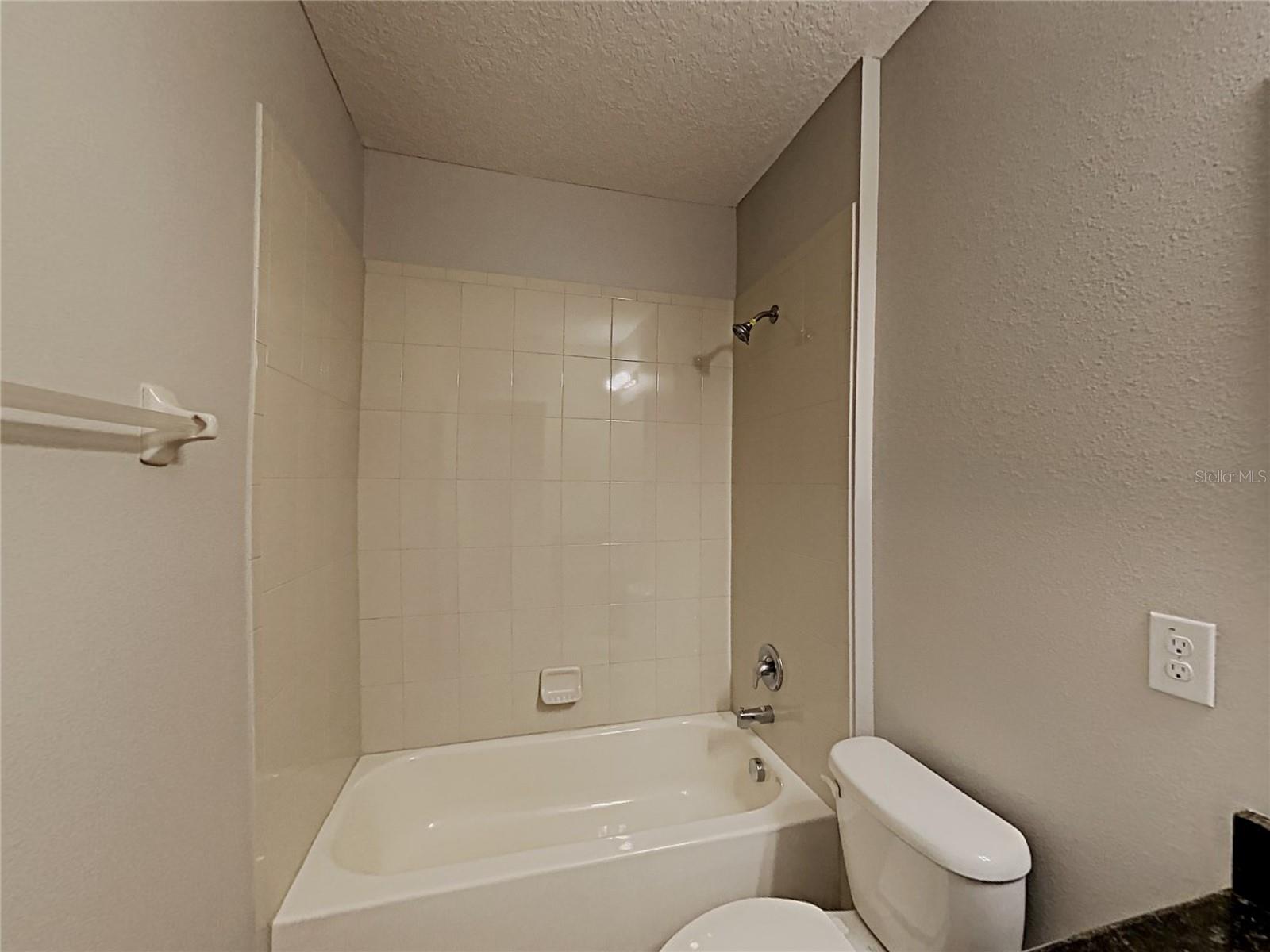 303 SALAMANCA RD, DAVENPORT, FL, 33837