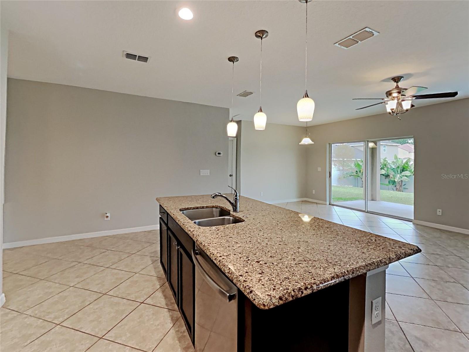 303 SALAMANCA RD, DAVENPORT, FL, 33837